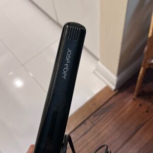 José Eber HAIR THERAPY COOL RED LIGHT MOISTURE TREATMENT